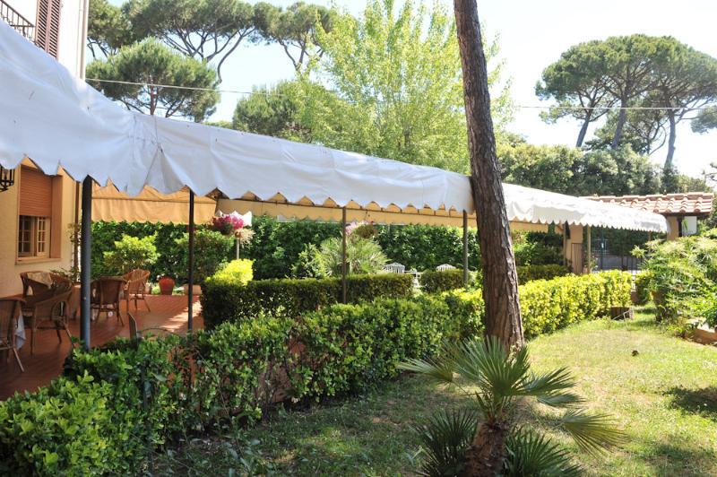 Hotel La Pineta Al Mare Forte dei Marmi Exterior foto